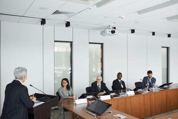 The Questions That Change the Quality of a Business Decision