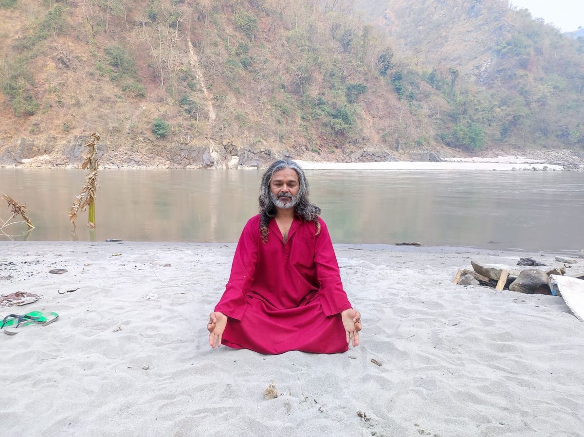 How can meditation improve mental wellness naturally?