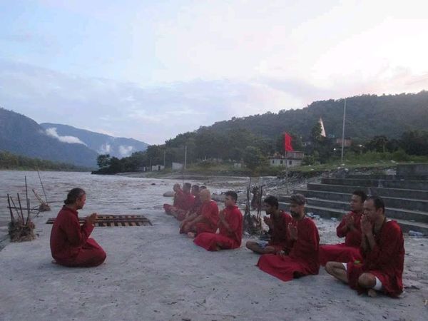 How can meditation help in cleansing the body from inside?