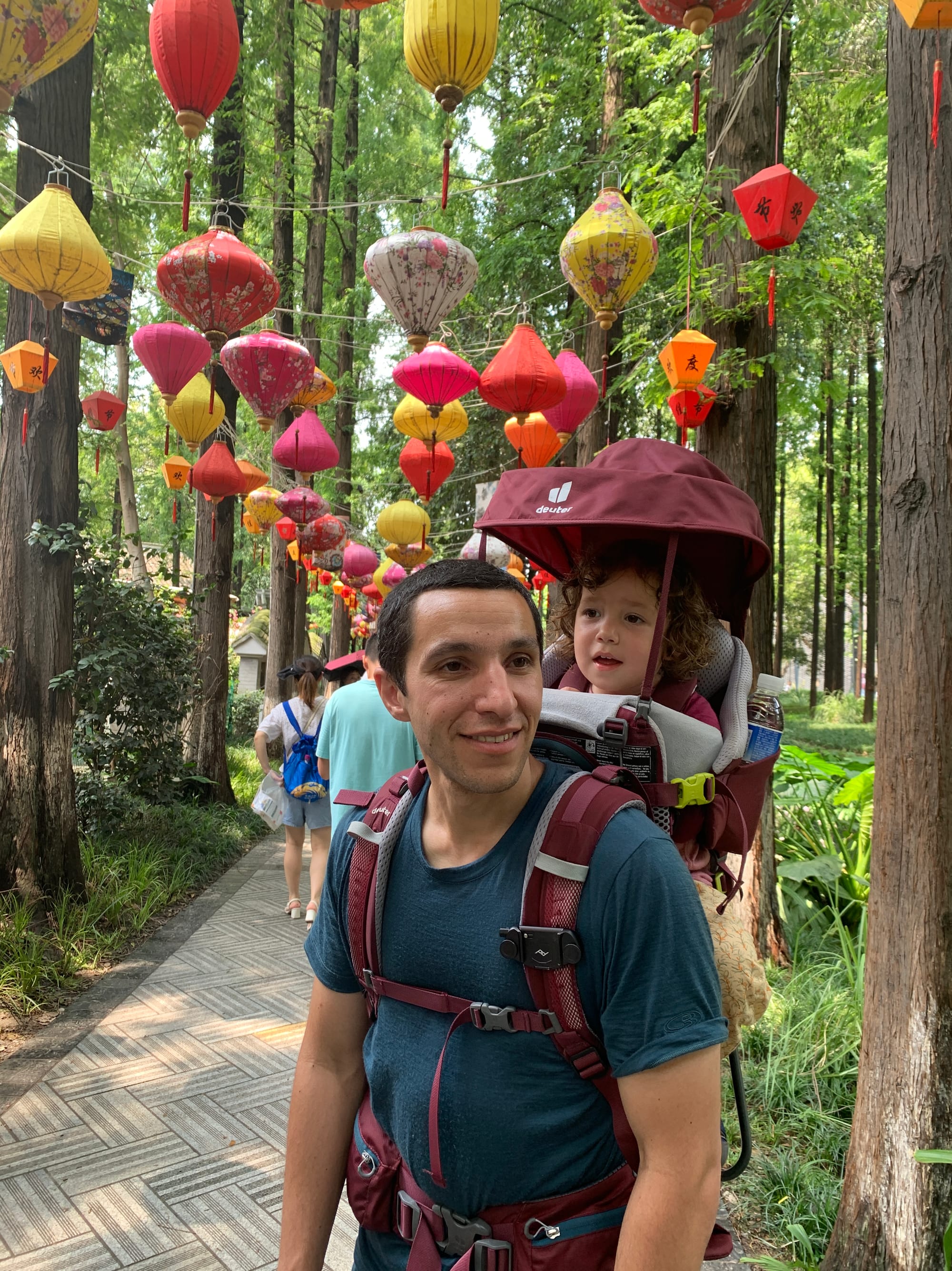 People's Park in Chengdu — tea houses and local life