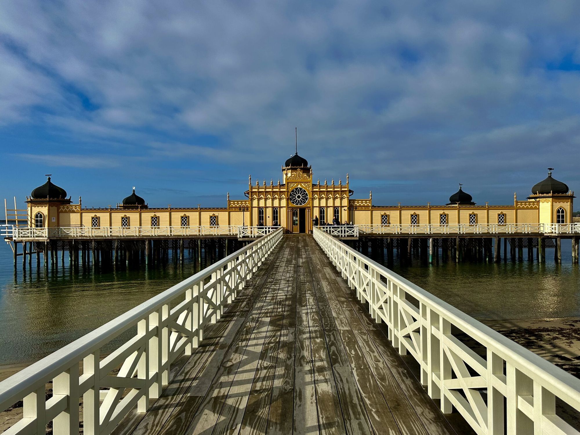 Sveriges vakreste kallbadhus og kystpromenade - Varberg