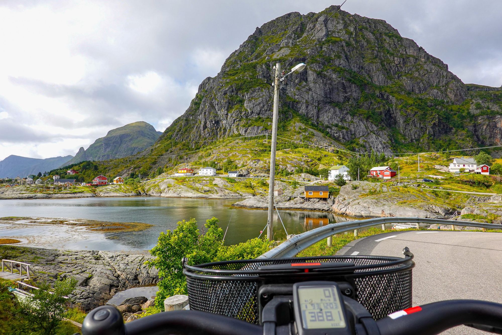 Sykkeltur fra Sakrisøy til Å - Lofoten