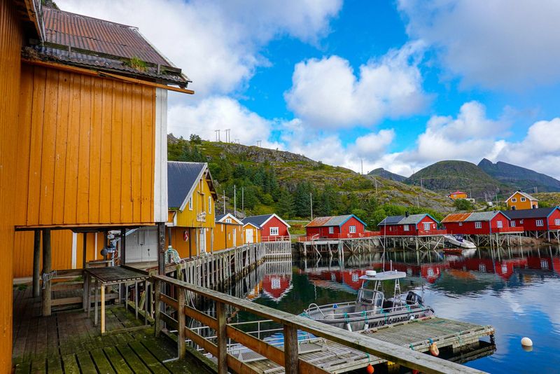 Lengst ute der kongeveien slutter - Å i Lofoten