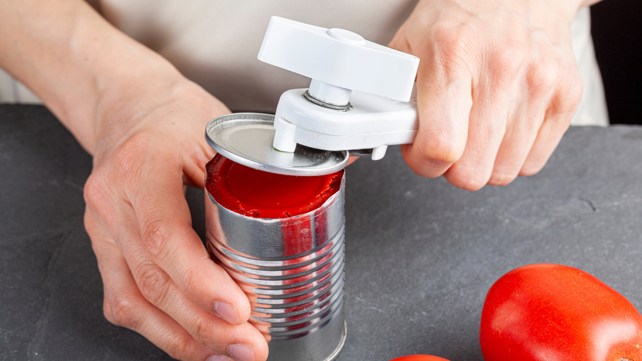 hands free can opener