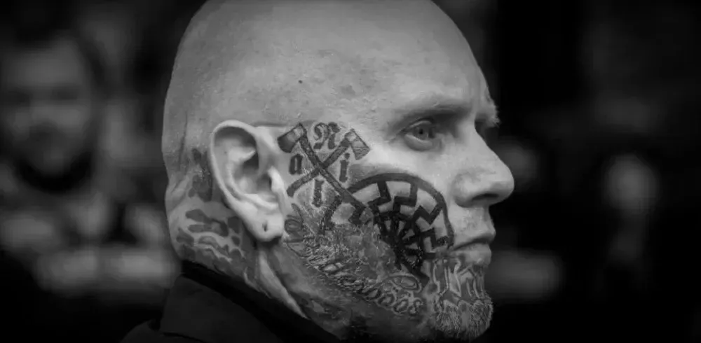 El grupo de extrema derecha "Hammerskins" está prohibido en Alemania.