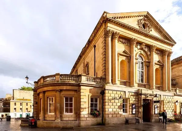 El poder curativo de las aguas termales de Bath.