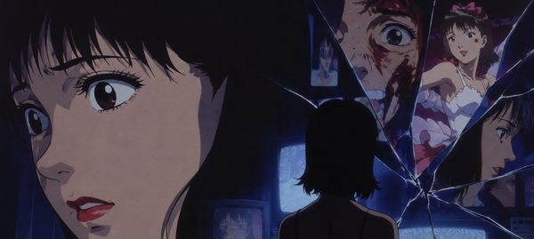 Joven de anime rodeada de pantallas y fragmentos de espejo que muestran distintas versiones de su rostro y su identidad.