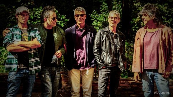 Los Rodríguez en Madrid durante los años 90: Andrés Calamaro, Ariel Rot, Julián Infante y Germán Vilella