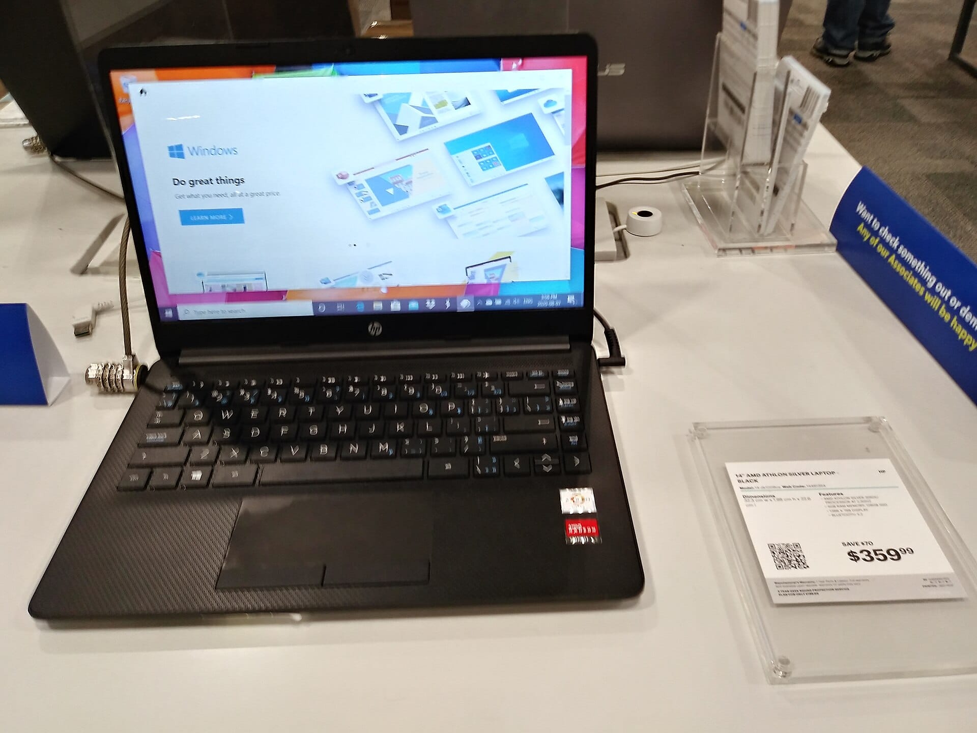 Laptops on display in an electronics store