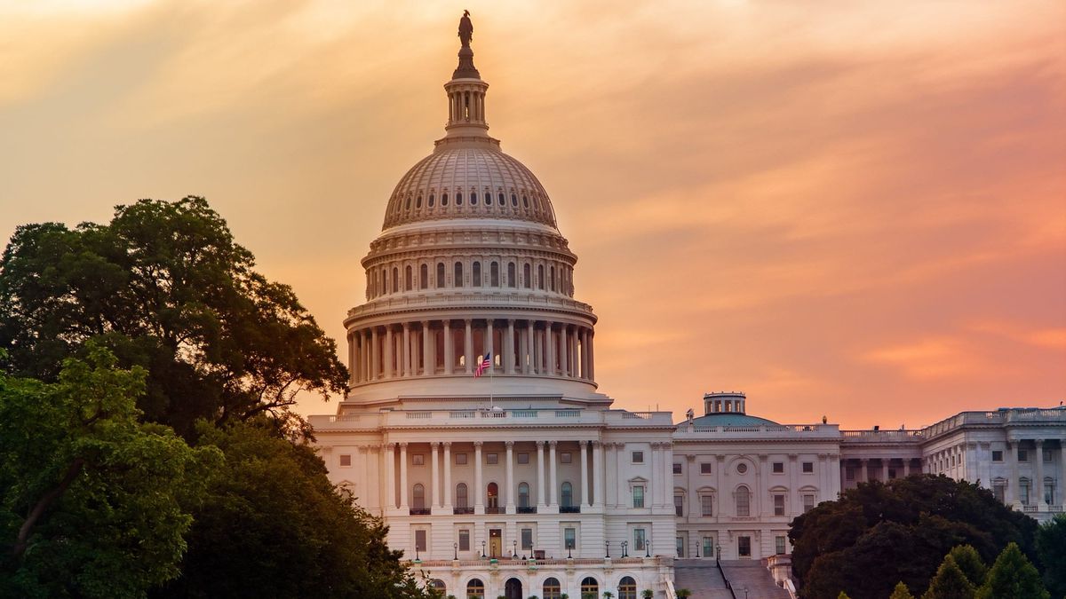 Stablecoin Bill Advances in Congress; SEC Clarifies Regulatory Stance