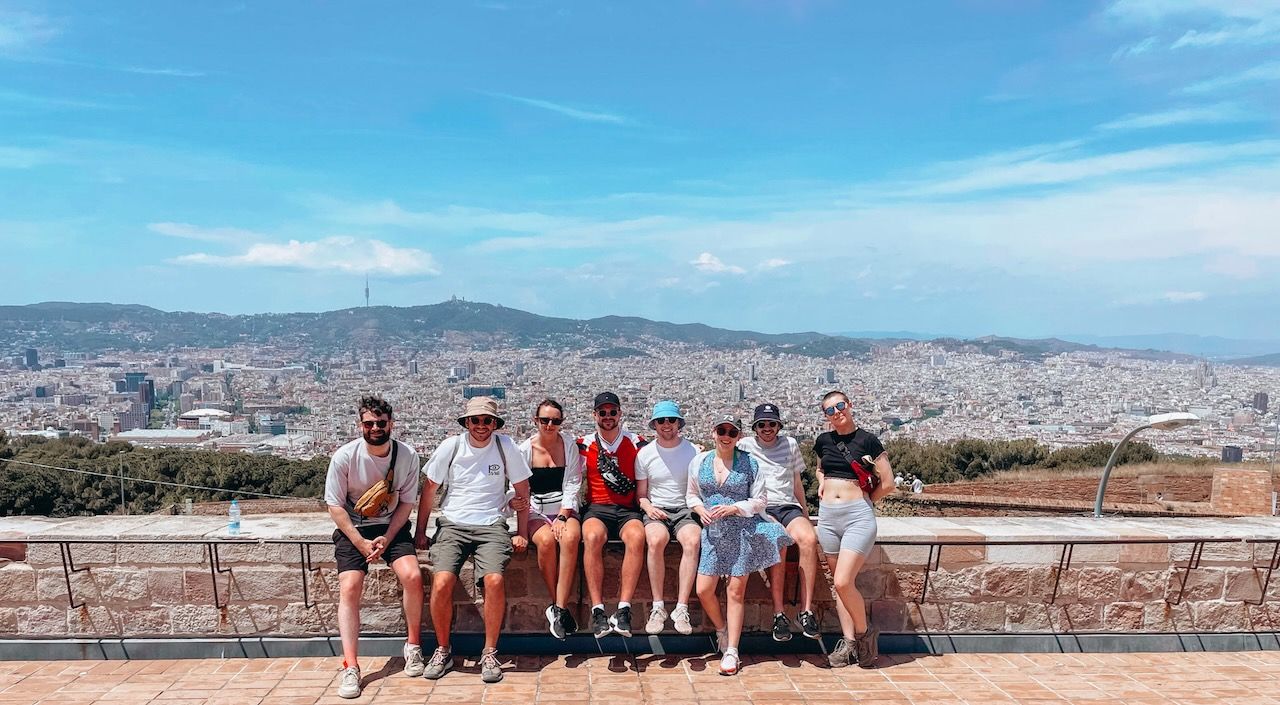 Shadebathing, Live Music & Red Wine