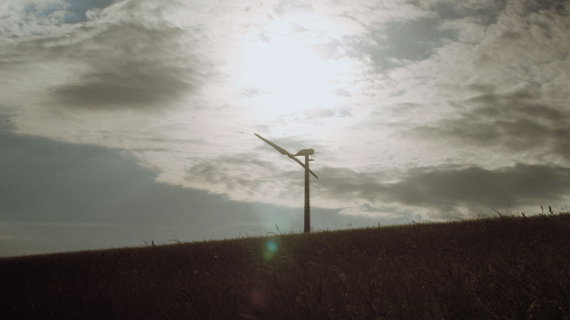 A Walk To Brantingham Airfield