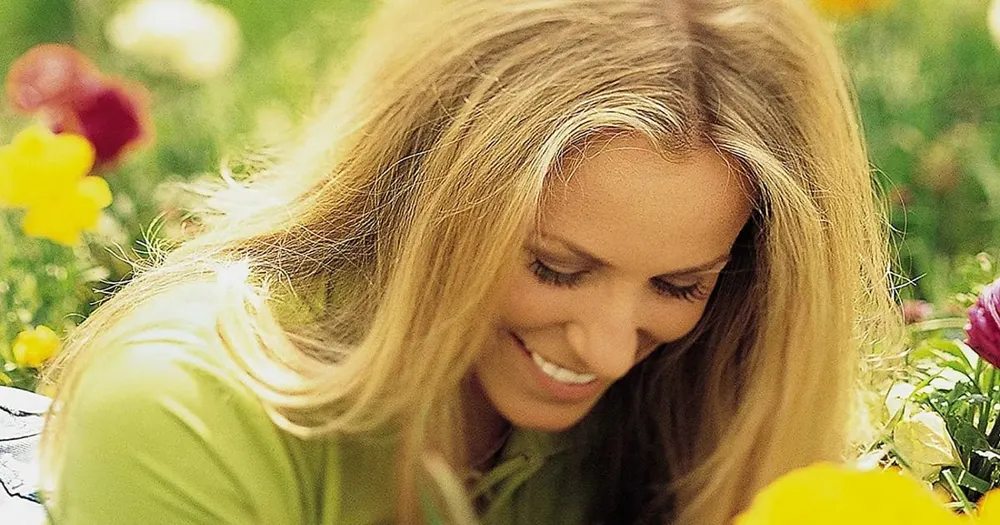 30 Years of "Strawberry Wine": The Five-Minute Waltz That Started Deana Carter's Career