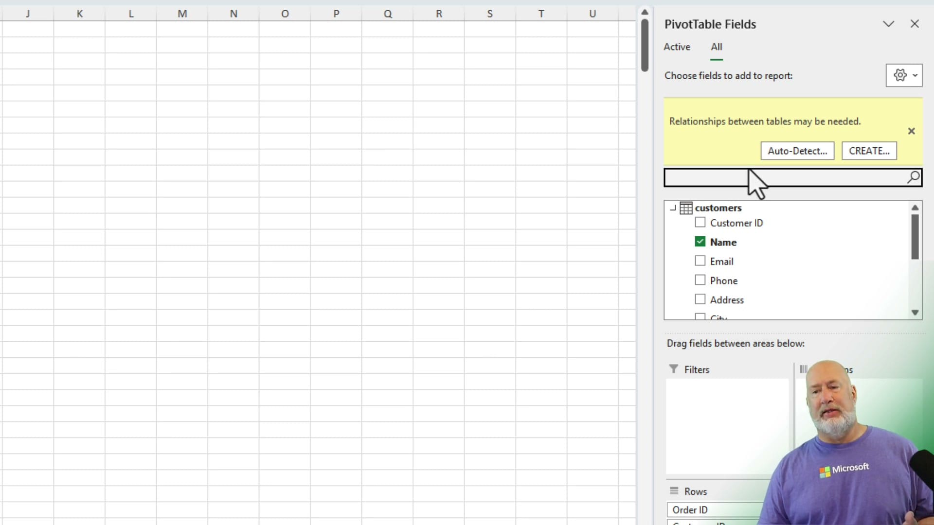 PivotTable Fields pane showing yellow banner with Auto-Detect and CREATE buttons for table relationships