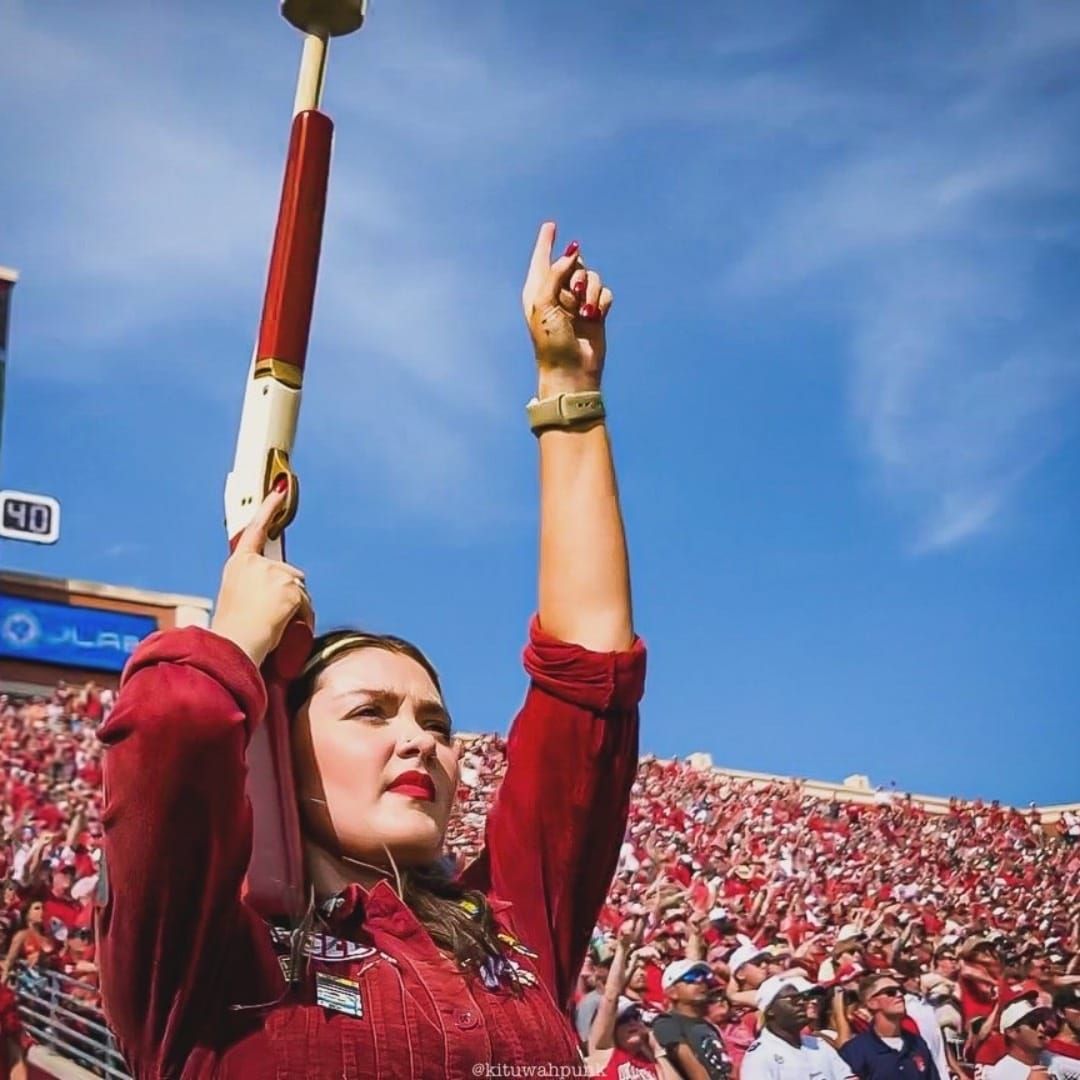 At the Reins of Tradition