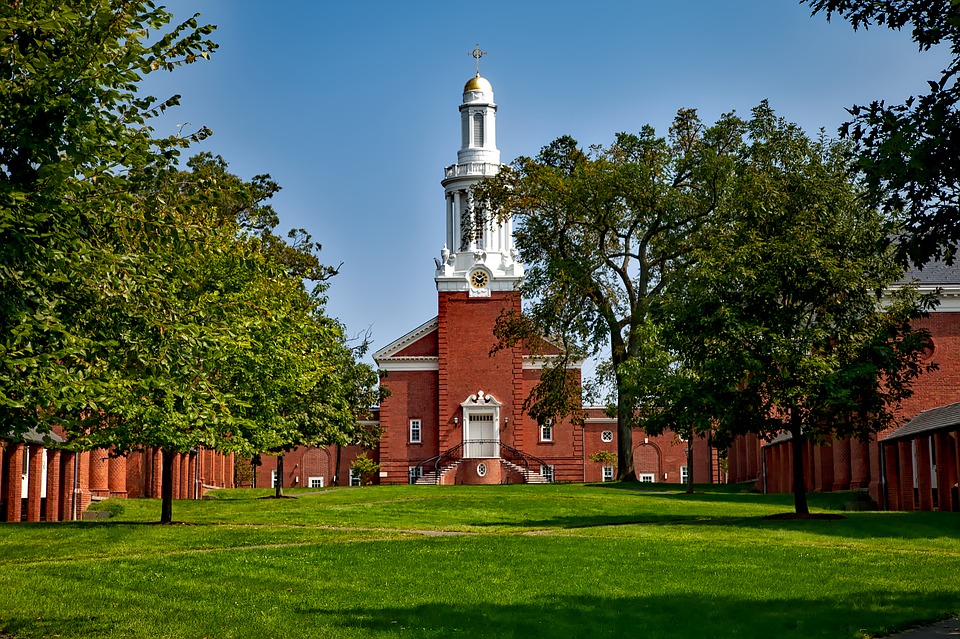 Yale Invierte En Fondo De $400 Millones Para Criptomonedas.