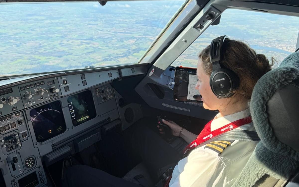 La Vèze - L’aventurière de l’air