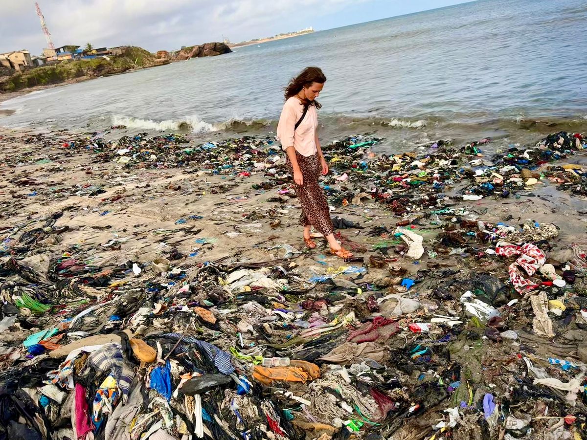 Vi kan ikke genanvende os ud af modebranchens overproduktion