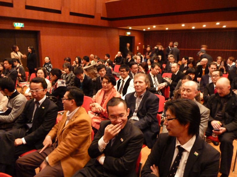 Vor der Vorführung in Tokyo.