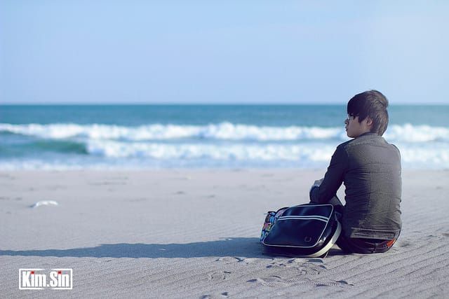 Das gewöhnliche Single-Dasein: Alleine am Strand.