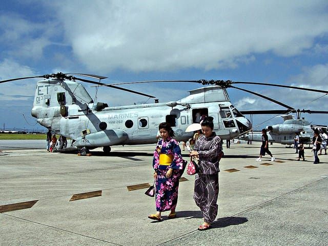 Besuch auf der US-Basis Futenma auf Okinawa.