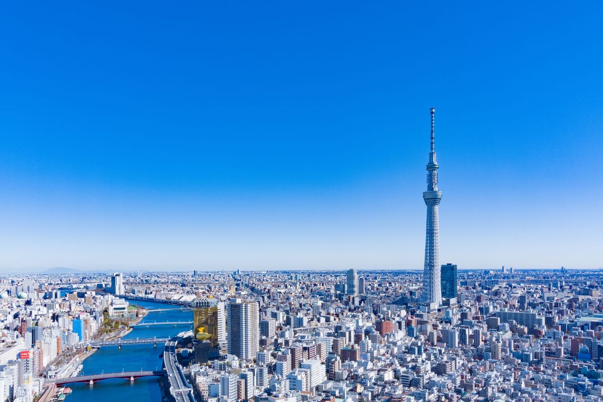 Tokios trockener Winterwind