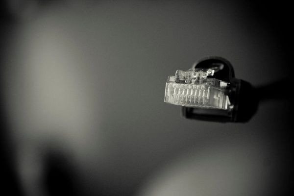 Kinderpornografisches Material verbreitet sich vor allem über das Internet.