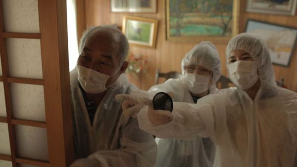 Im verlassenen Haus von Tante Kuniko.