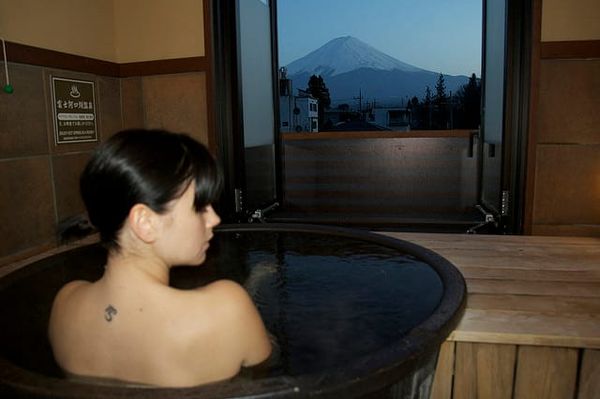 Ein Onsen beim Fuji.