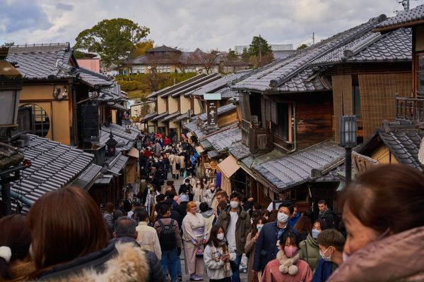 Touristen in Kyoto.