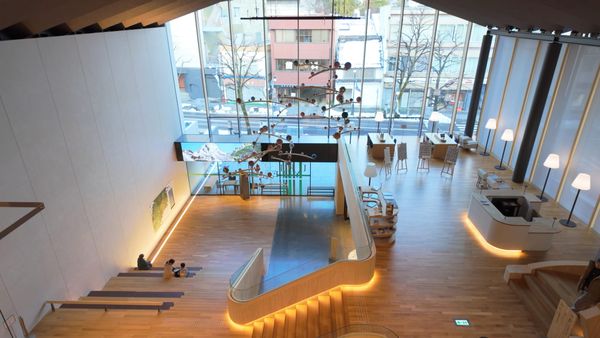 Einladend: Die Eingangshalle des Museums.