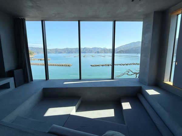 Die Wiedergeburt eines Ryokan im kleinen Fischerdorf