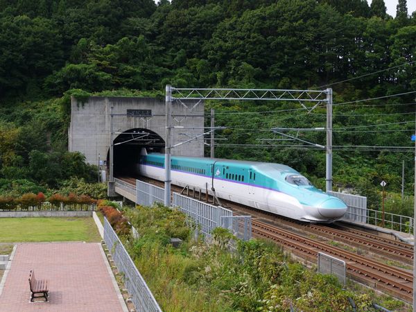 Mit 260 km/h unter dem Meer hindurch