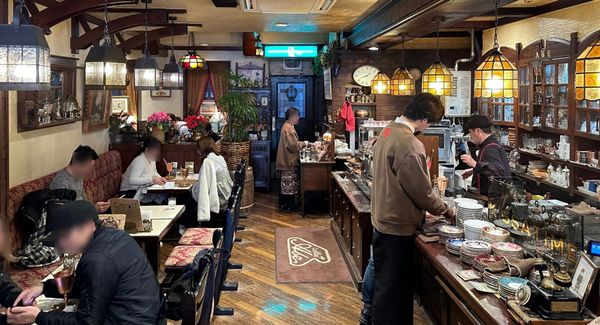 Kissaten: Kaffee, Jazzmusik und der Geist der Showa-Ära