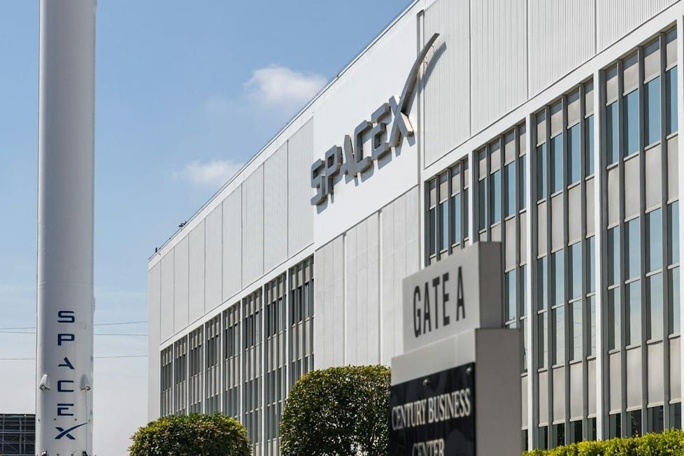 SpaceX Colossus AI data center supporting commercial compute customers