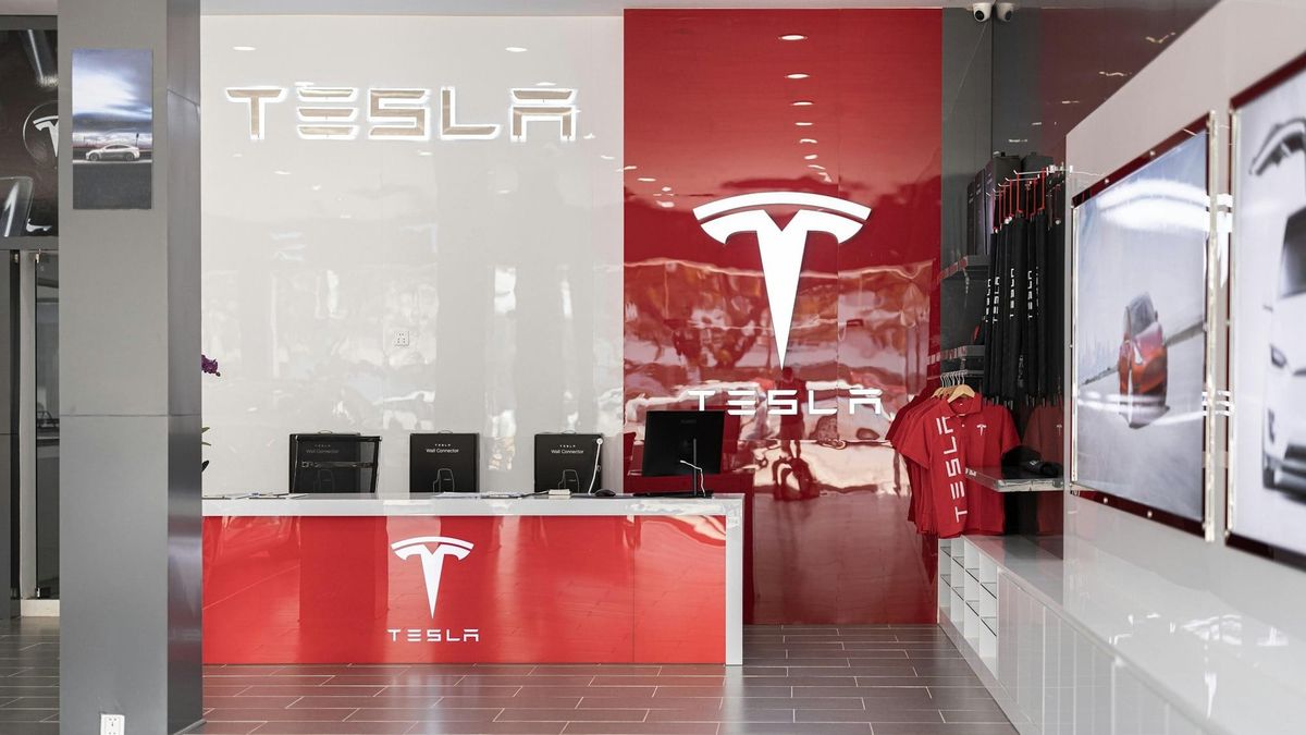 Tesla earnings report highlighting AI investment and margin pressure
