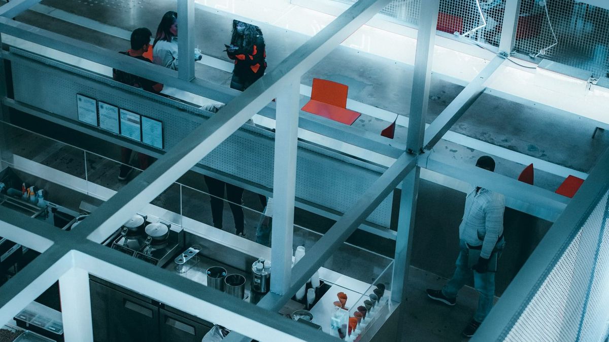 Texas Instruments semiconductor manufacturing and earnings growth trends