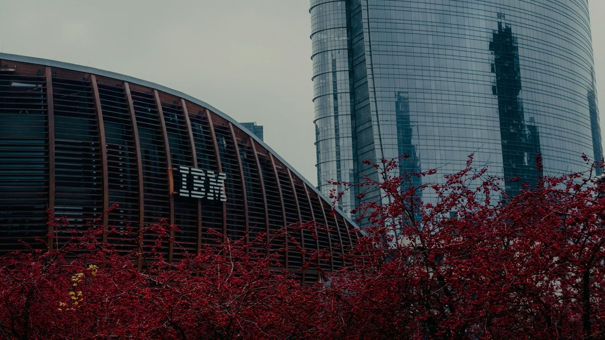 IBM Revenue Outlook Cut Signals Ongoing Enterprise Spending Pressures