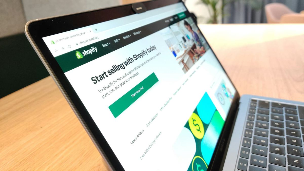 Shopify reports accelerating revenue and GMV growth in second-quarter earnings.