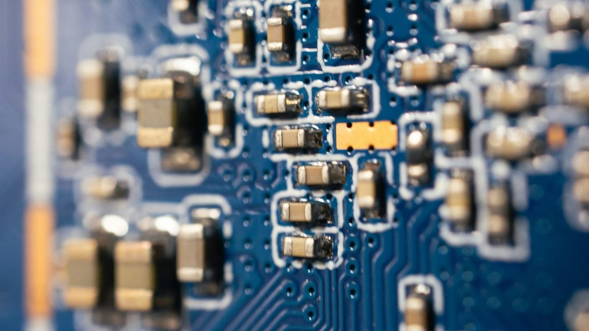 Marvell gains Google custom AI chip deal as Broadcom shares fall