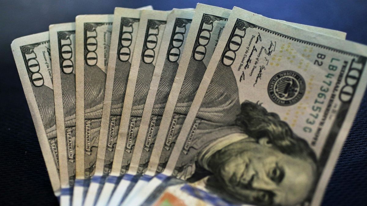 Strong August jobs report raises Fed rate hike expectations as Trump demands lower rates