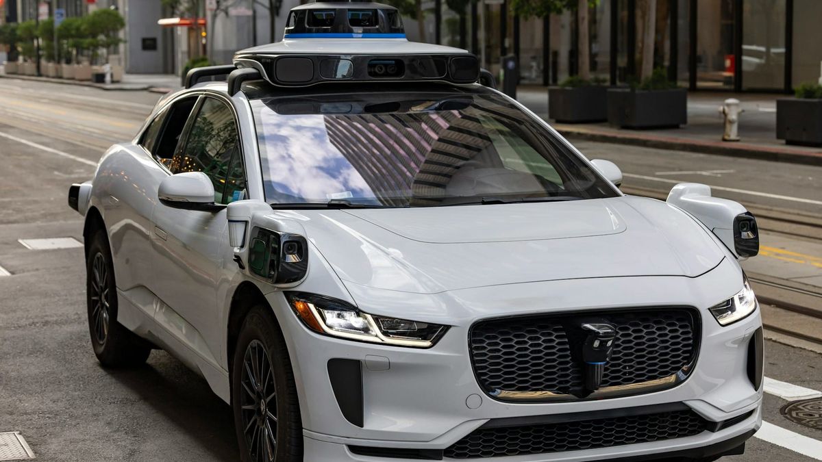 Waymo, Tesla and Zoox expand robotaxi fleets as autonomous ride-hailing competition grows