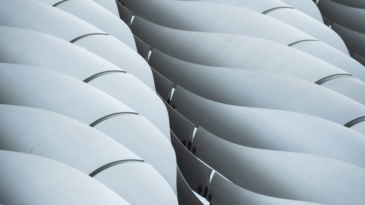 Alcoa aluminum production facility as stronger earnings and data center asset sale lift AA stock