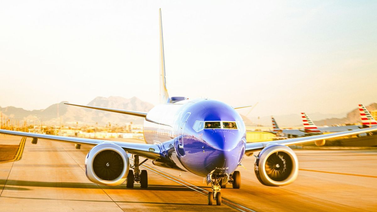 Boeing MAX 10 gains FAA relief as company adds major U.S. fighter contract