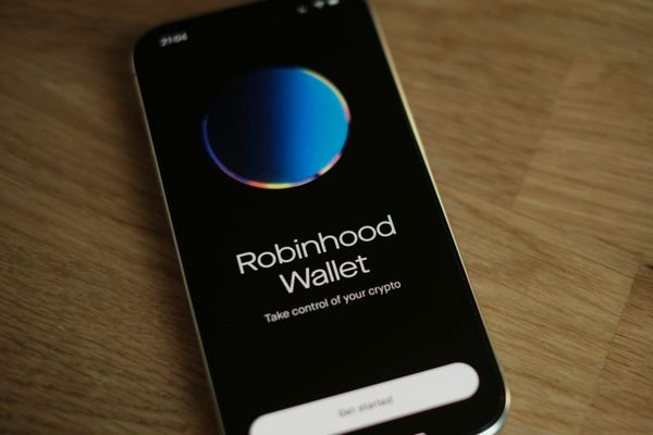 Robinhood wallet app showing declining crypto-related activity amid market volatility