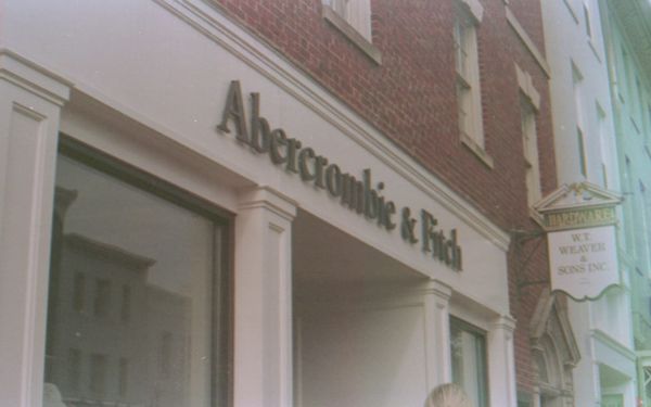 Abercrombie storefront and apparel displays during quarterly earnings season