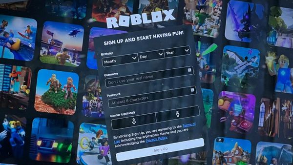 Roblox stock falls as weaker bookings outlook raises monetization concerns