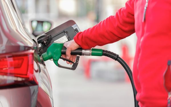 Oil prices rise as U.S.-Iran tensions pressure stocks and inflation outlook