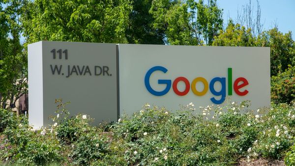 Alphabet expands AI spending as Berkshire increases its stake and bond financing grows
