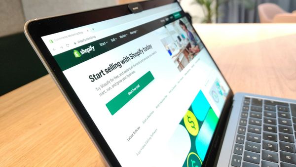 Shopify reports accelerating revenue and GMV growth in second-quarter earnings.